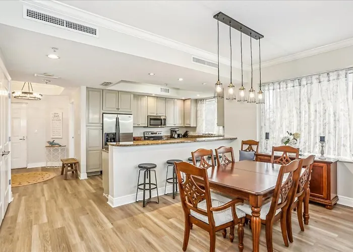 Apartment Lostkey 201c By Collection